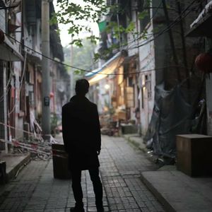 丰满双乳的一级A片
